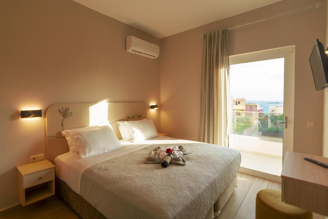 Vakakis Family Luxury Studios Palaiochora Exterior photo