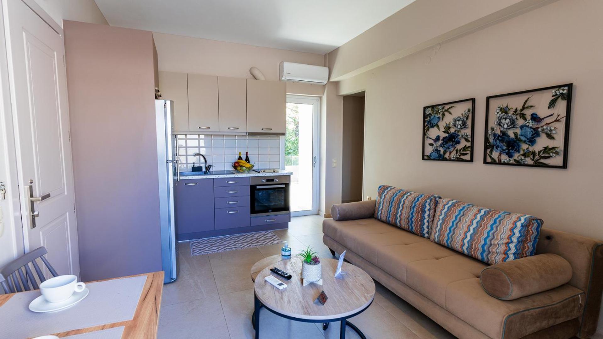 Vakakis Family Luxury Studios Palaiochora Exterior photo